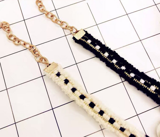 The Mademoiselle Collar