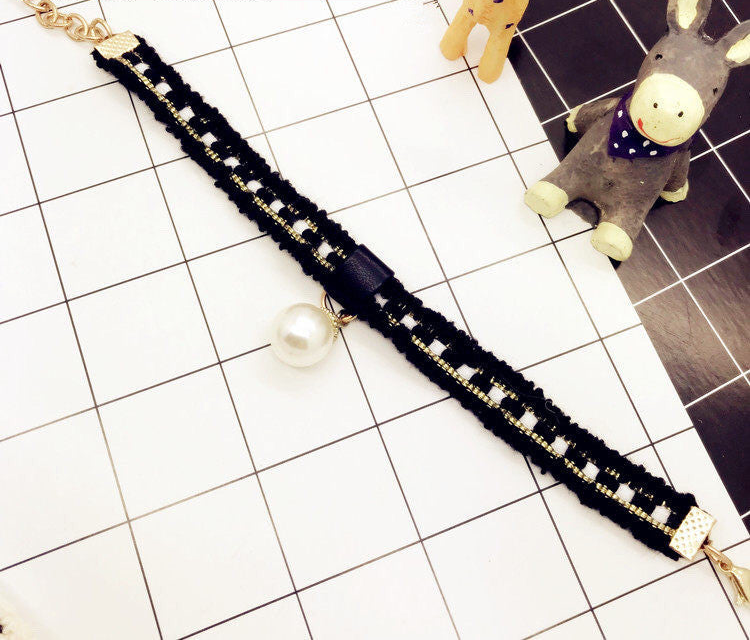 The Mademoiselle Collar